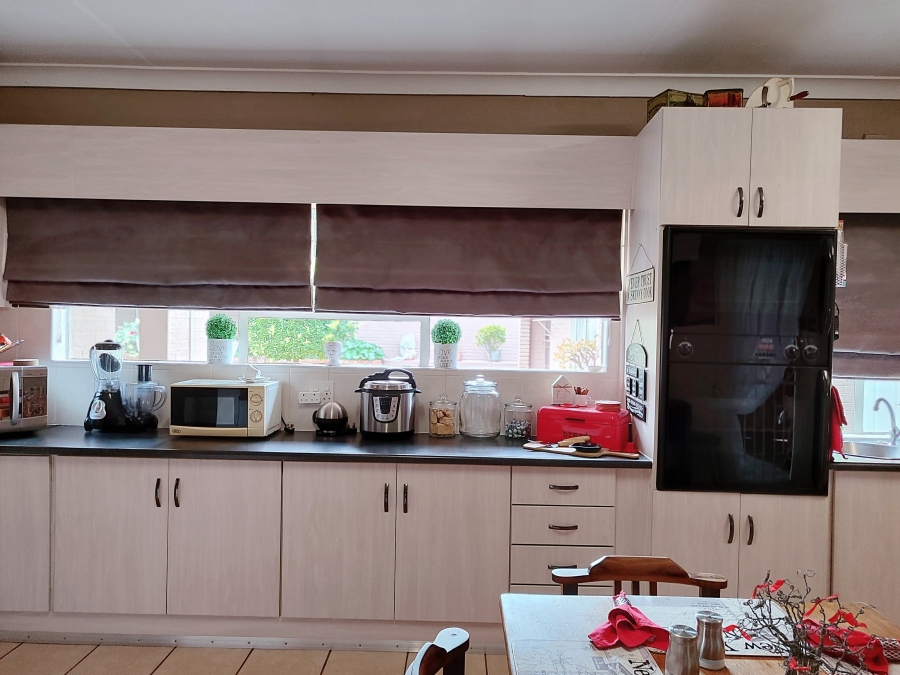 4 Bedroom Property for Sale in Wilkoppies North West